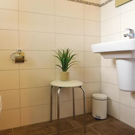 2 Bedroom Cozy Home In Dagebuell Holiday home *