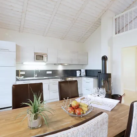 2 Bedroom Cozy Home In Dagebuell *