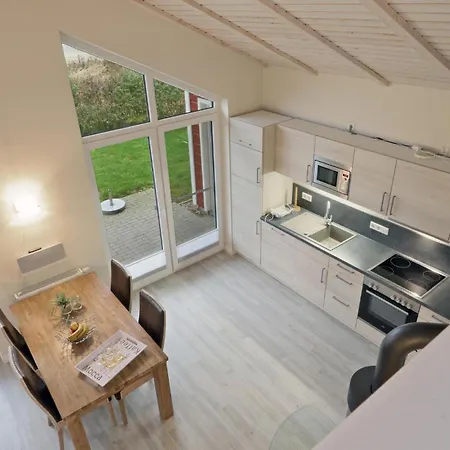 2 Bedroom Cozy Home In Dagebuell Holiday home