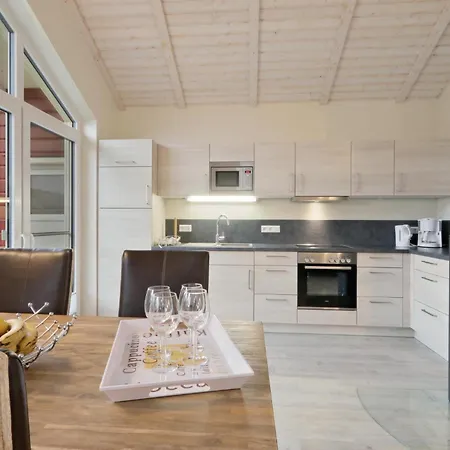 2 Bedroom Cozy Home In Dagebuell Holiday home Dagebuell