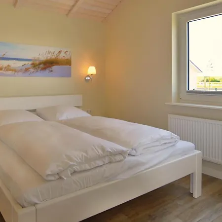2 Bedroom Cozy Home In Dagebuell Holiday home